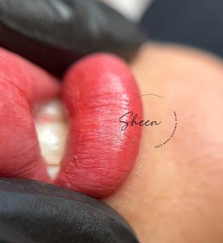 LipBlush Service